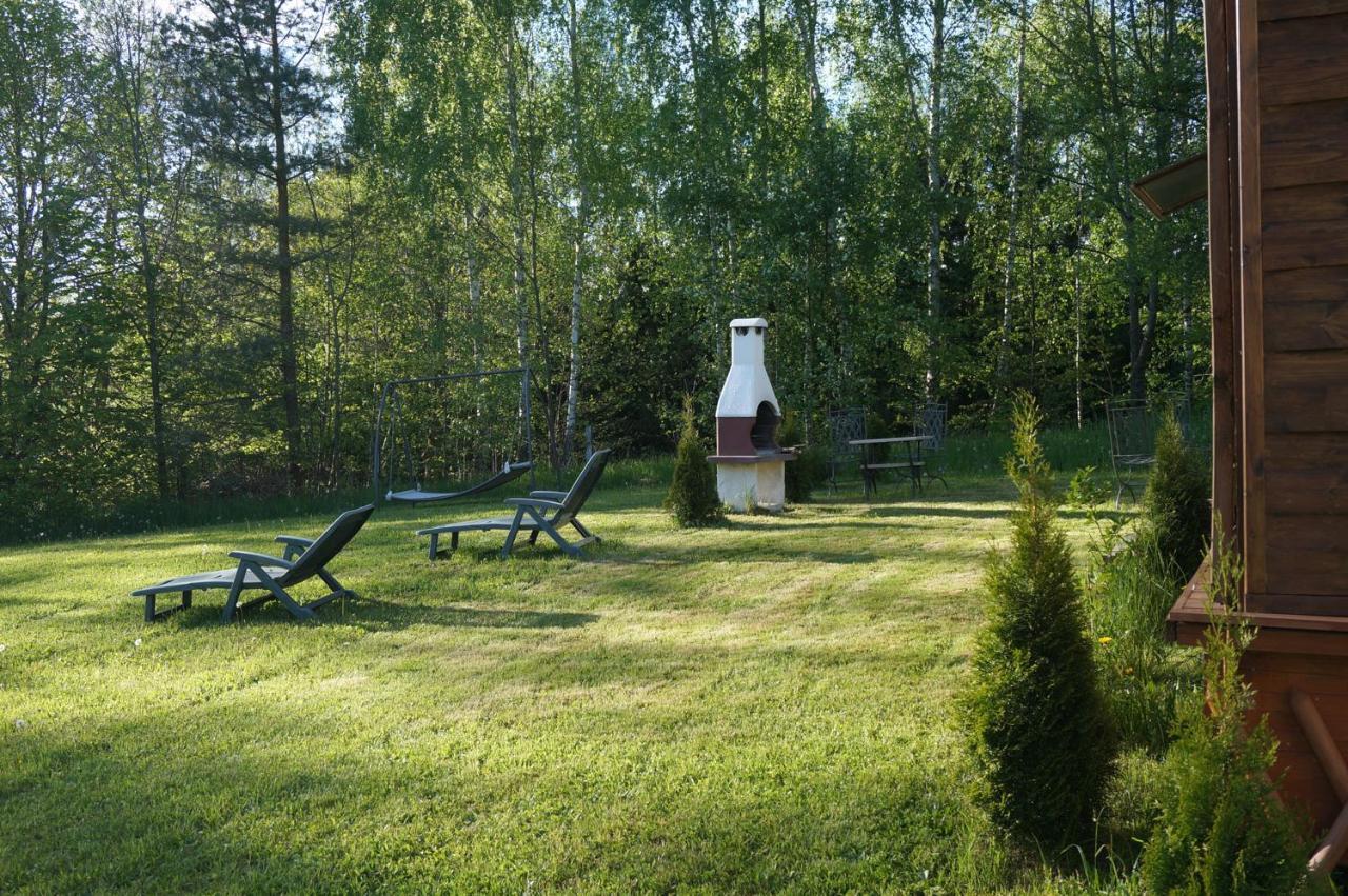 Domki Nad Jeziorem "Polwysep Suryty" Buitenkant foto